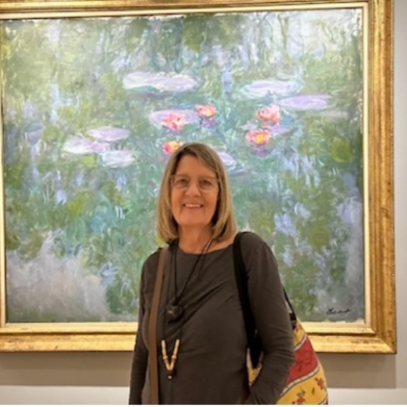 Meet your Posher, Christina - Picture 2 of 2